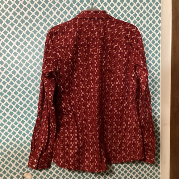 Cinch Women's Burgundy Patterned Button Down Shirt Size Large - Picture 4 of 10